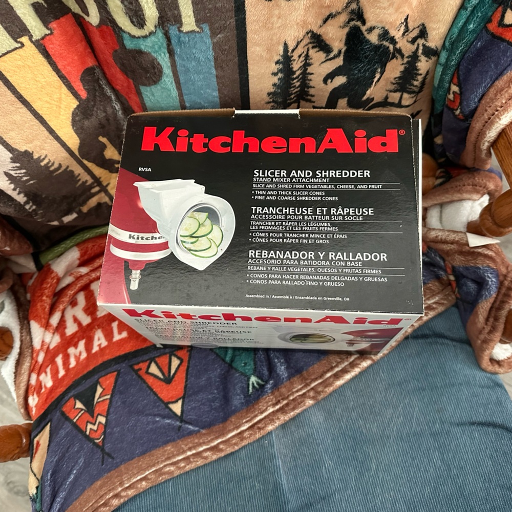 KitchenAid Red and White Slicer Shredder